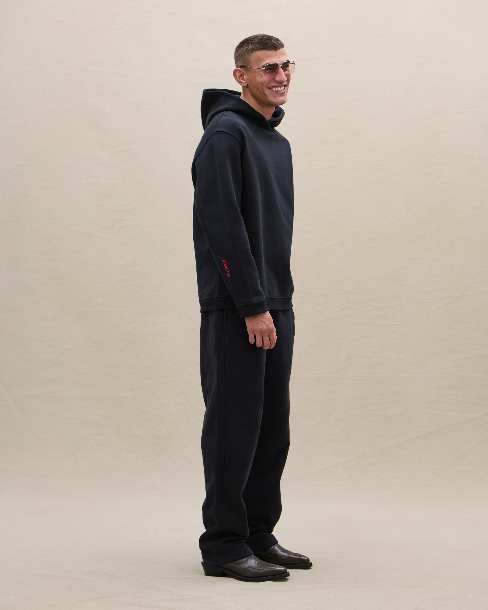 HOODIE 01 - Avanetaa